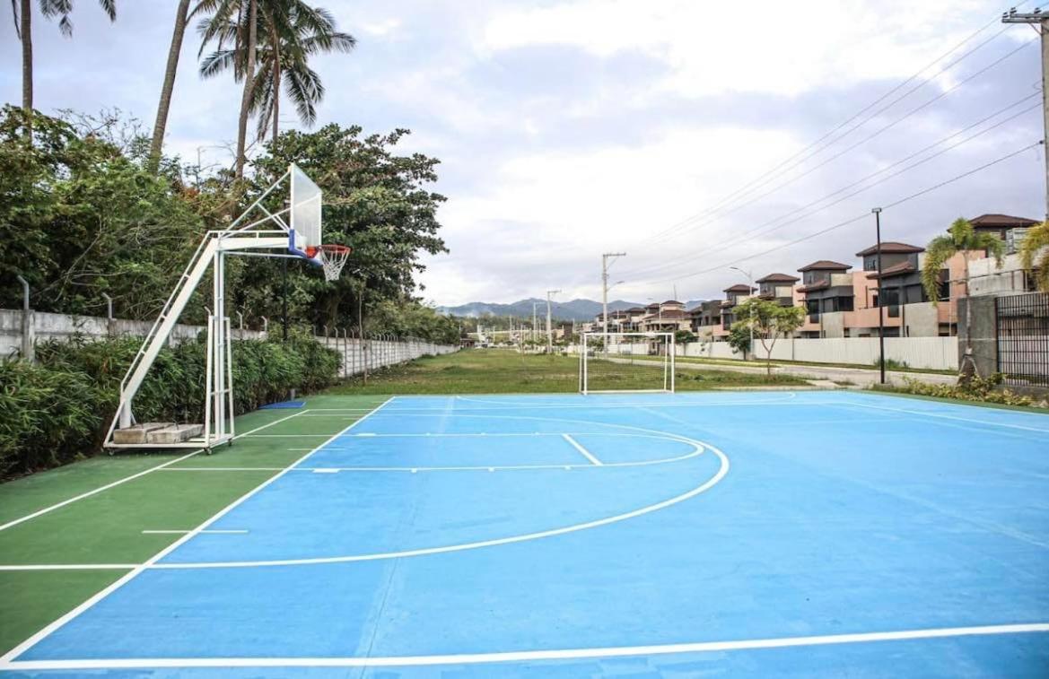 Seafront Residences Vacation Getaway San Juan  Bagian luar foto