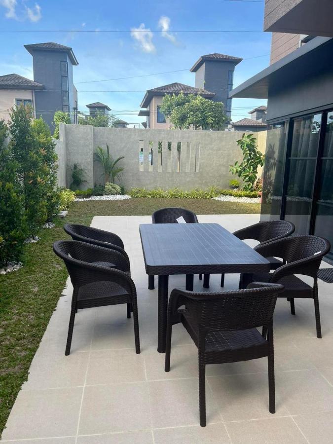 Seafront Residences Vacation Getaway San Juan  Bagian luar foto